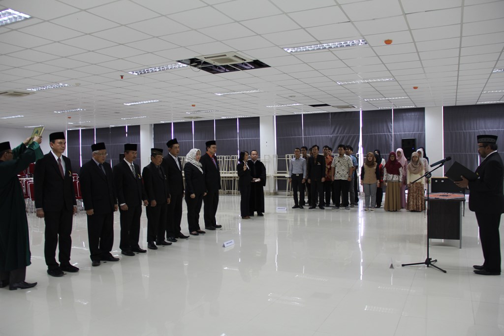 Rektor Lantik Wakil Rektor dan Pejabat Struktural