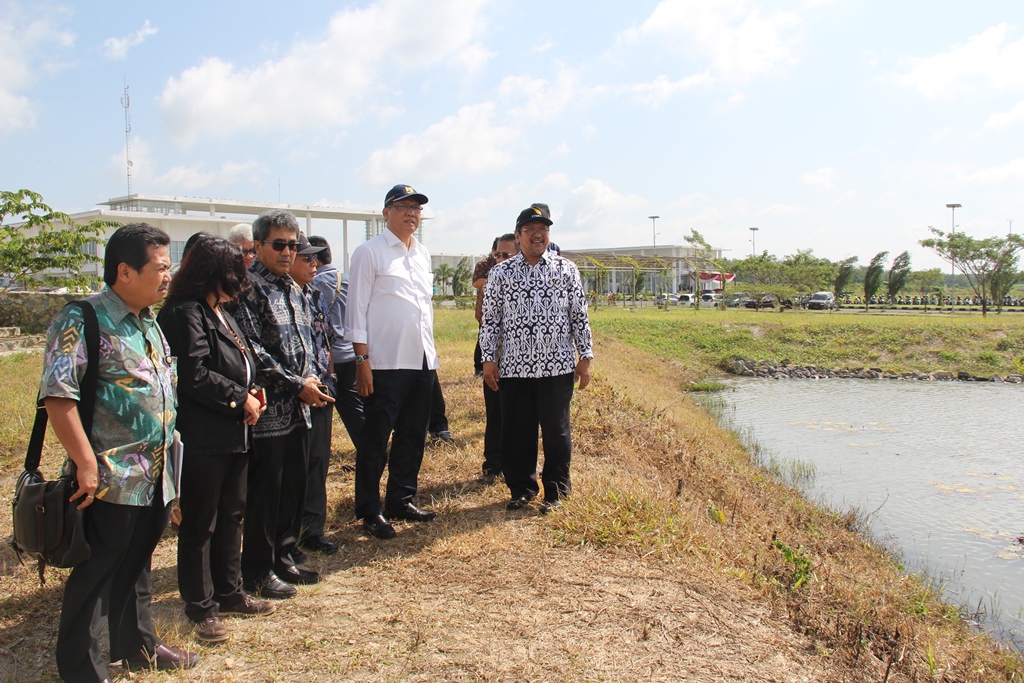 Dirjen Sumber Daya Air Tinjau Embung ITERA