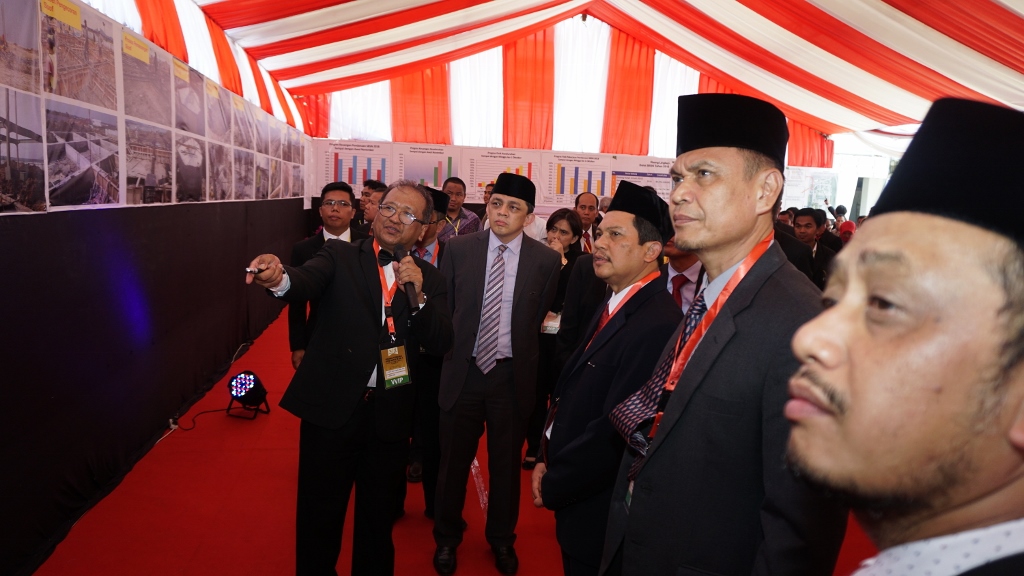 Pemotongan Pita dan Peninjauan Gedung Kuliah Umum ITERA