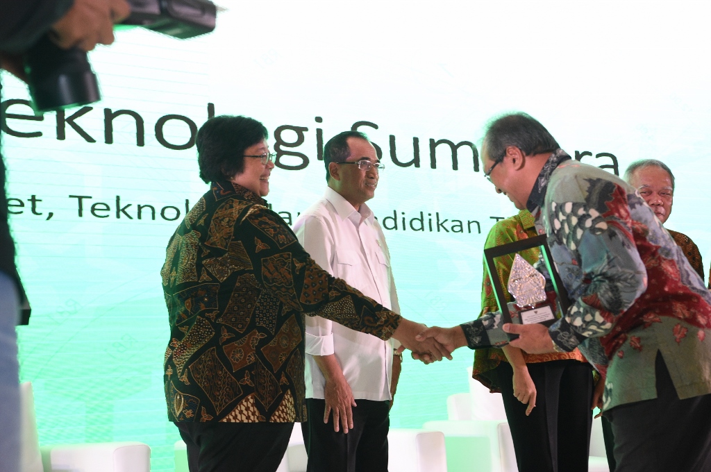 ITERA Terima Penghargaan Satker Terbaik Pelaksana Proyek SBSN 2018 - ITERA