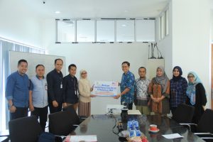Kanwil BRI Bandar Lampung Serahkan Beasiswa untuk Mahasiswa ITERA