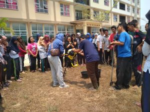 Anggota Green Dormitory Club Ikuti Sosialisasi Pengelolaan Sampah