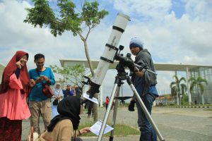 Pengamatan Gerhana Matahari di ITERA Ajang Edukasi Masyarakat