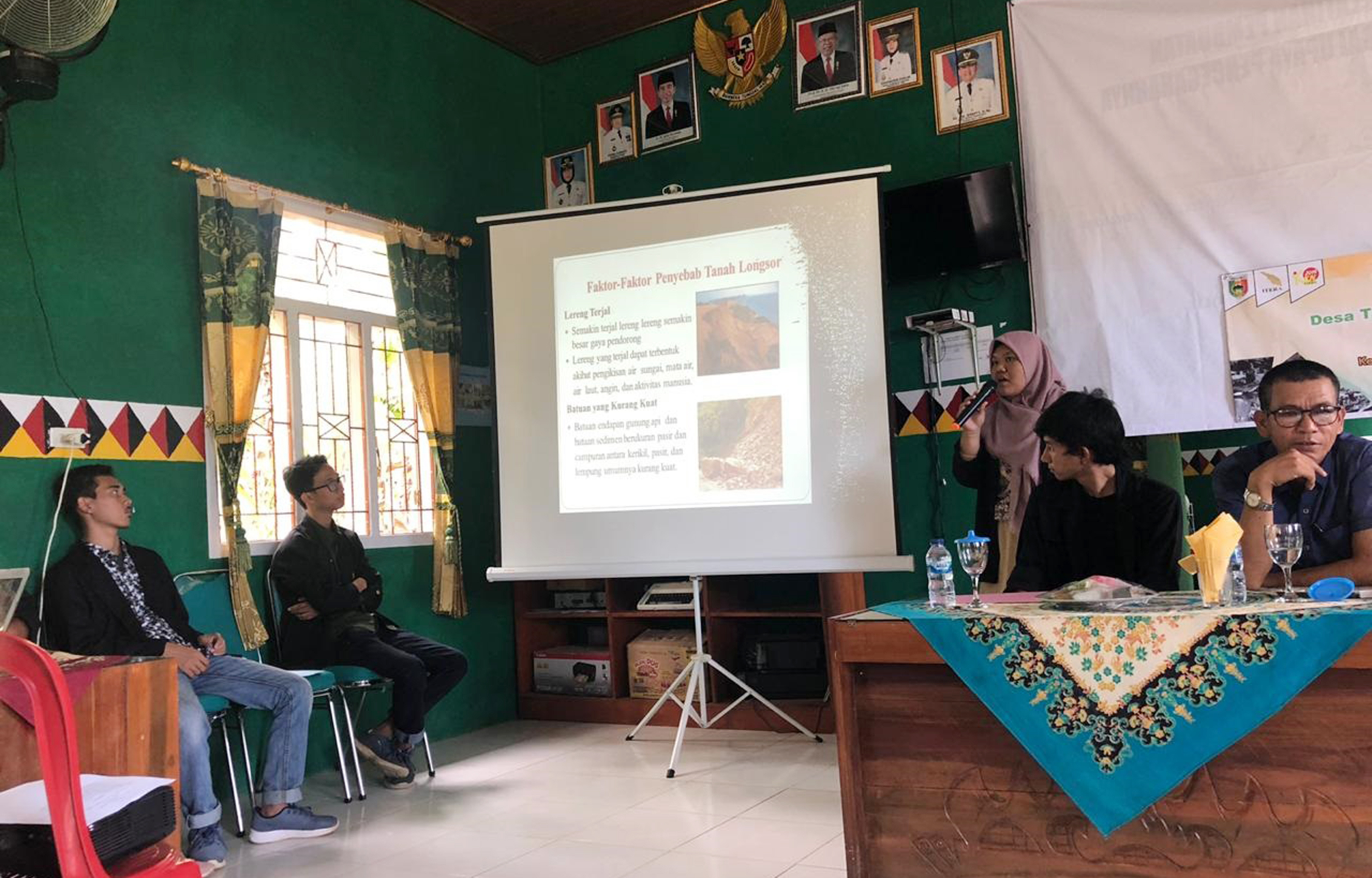 Pemanfaatan Teknologi untuk Deteksi Dini Bencana di Desa Tanjungsari