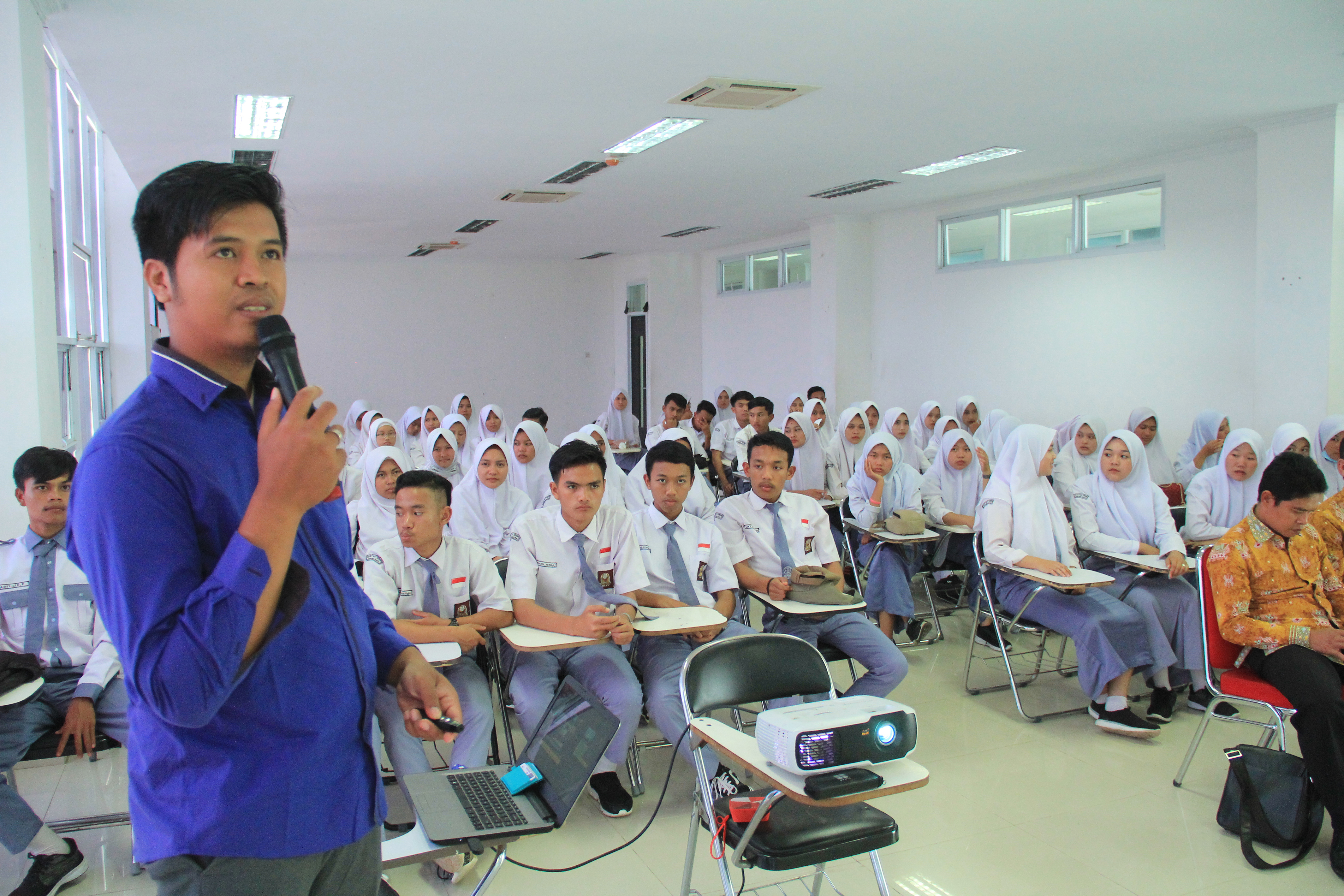 Siswa SMAN 1 Way Tenong Kunjungi Kampus ITERA