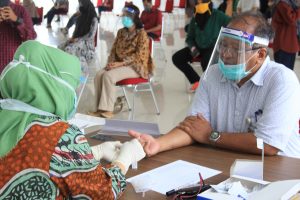 ITERA Lakukan Rapid Test Covid-19 Bantuan Pemprov Lampung kepada 107 Pegawai