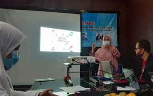 Dosen ITERA Latih Karyawan Warkop Waw Digital Marketing