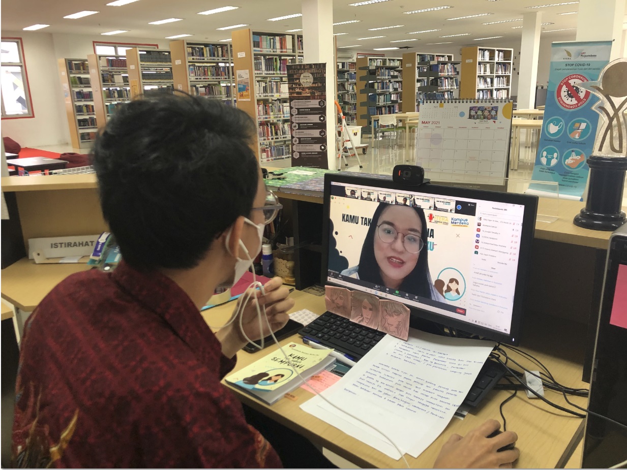 Dukung Mental Health Perpustakaan ITERA Bedah Buku Kamu Tak Harus Sempurna