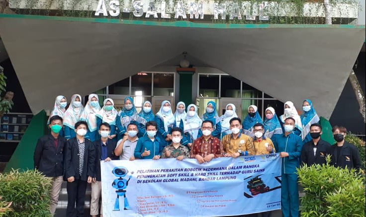 Dosen ITERA Latih Guru Sains Global Madani dalam merakit Robot sederhana untuk pembelajaran Siswa yang menyenangkan