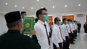 Rektor ITERA Resmi Ambil Sumpah 35 Tenaga P3K