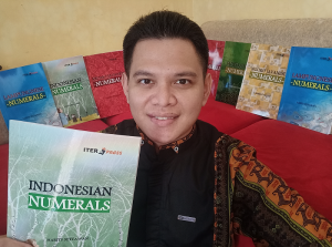 Dukung Eksistensi Bahasa Indonesia dan Bahasa Daerah Mendunia Dosen DKV ITERA Tulis Buku 4 Bahasa