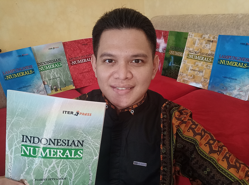 Dukung Eksistensi Bahasa Indonesia dan Bahasa Daerah Mendunia Dosen DKV ITERA Tulis Buku 4 Bahasa