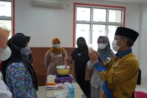 DWP ITERA Gelar Workshop Pembuatan Yoghurt Rektor Jadi Pemateri