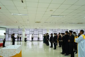 Lantik 42 Pejabat Baru Rektor ITERA Tekankan Semangat Melayani Mahasiswa