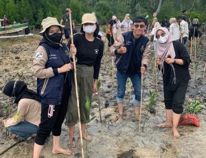 Mahasiswa ITERA Turut Sukseskan Tanam Seribu Pohon di Pesawaran