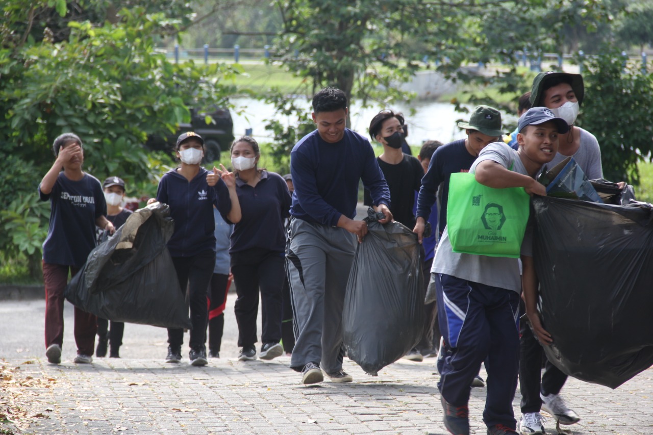 ITERA Gelar World Cleanup Day di Lingkungan Kampus