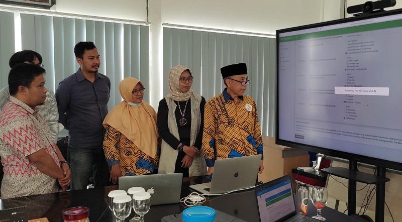 Komitmen Bangun Kampus Berkelanjutan Rektor ITERA Submit Penilaian UI GreenMetric 2022