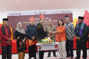 Kemeriahan Parade Budaya Minangkabau di Hari Jadi ke-7 IKM ITERA