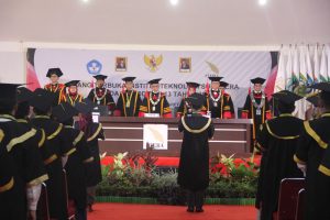 Wisuda 583 Lulusan Sarjana Rektor Harap Alumni ITERA Berdaya Saing Global