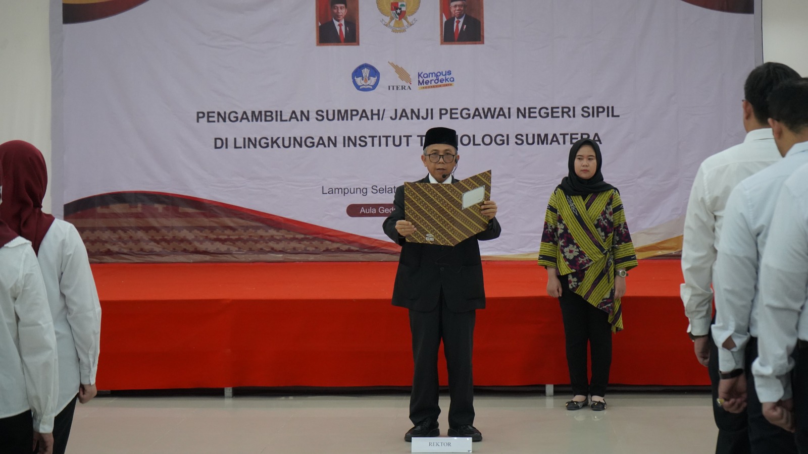 Serahkan SK PNS Rektor Sebut ITERA Jadi Agen Pemberantasan Korupsi