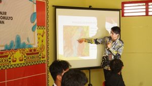 Dosen Teknik Sipil ITERA Sosialisasi Peta Mitigasi Banjir di Desa Sidorejo Lampung Selatan