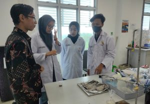 Mahasiswa Teknik Kimia ITERA Buat Alternatif Bahan Bakar Ethanol Fuel Grade dari Abu Daun Bambu