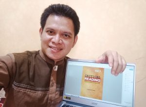 Mengenal Sosok Harits Setyawan, Dosen DKV Itera yang Berhasil Terbitkan 211 Buku