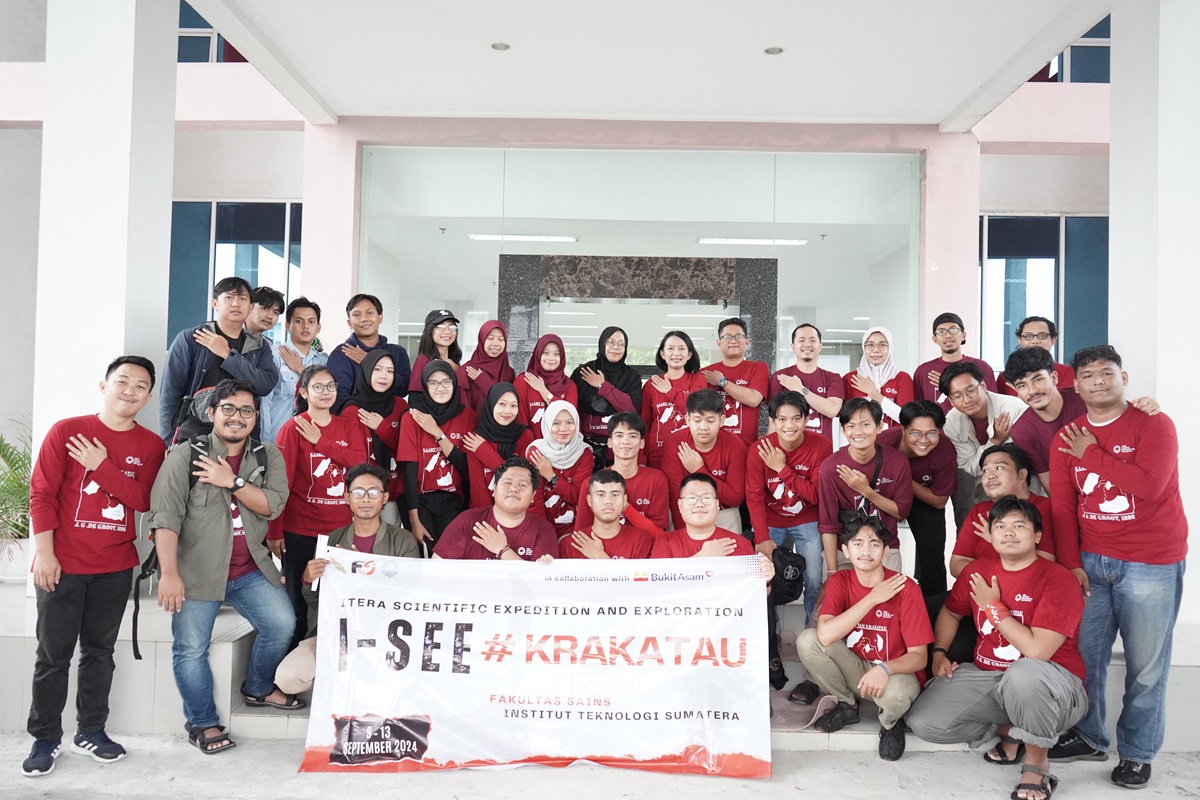 Tim Ekspedisi Krakatau Fakultas Sains Itera Gali Potensi Terestrial Bawah Laut Cagar Alam Krakatau