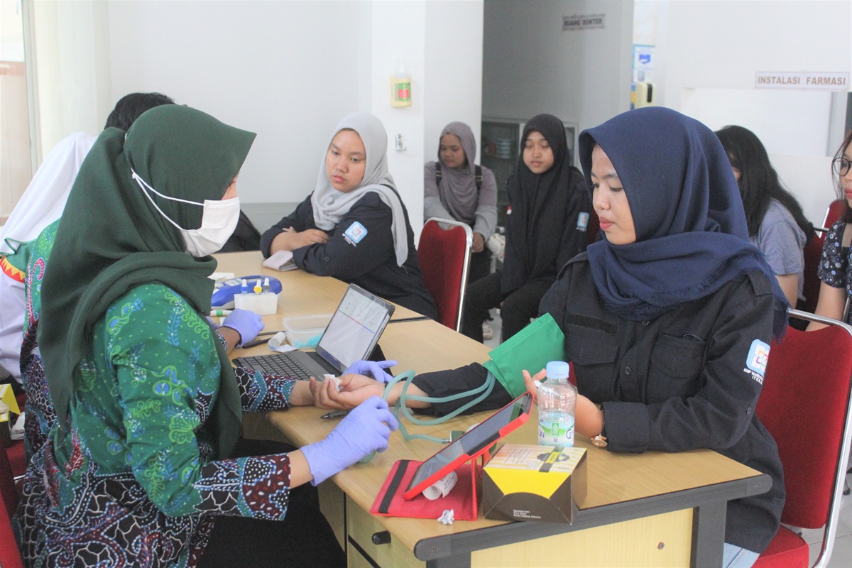 Poliklinik Itera Gandeng PMI dan Himpunan Mahasiswa Gelar Aksi Donor Darah