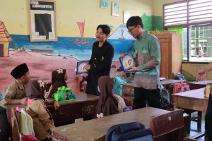 Kenalkan Pentingnya Kesehatan Gigi, Dosen DKV Itera Sosialisasikan Buku Ilustrasi Anak   