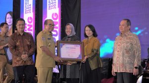 Rektor Itera Raih Penghargaan Inovator Pendidikan Nasional