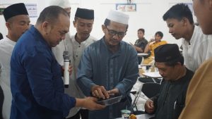 Prodi Fisika Itera Bantu Ponpes Al-Fatah Kelola Limbah Minyak Kayu Putih Jadi Energi Alternatif