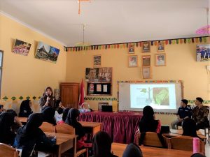 Dosen Itera Edukasi Pelajar tentang Pentingnya Pohon untuk Kehidupan