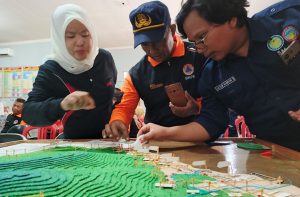 Tim PKM Itera Sosialisasikan Skenario Tanggap Bencana Tsunami di Desa Rangai Tri Tunggal