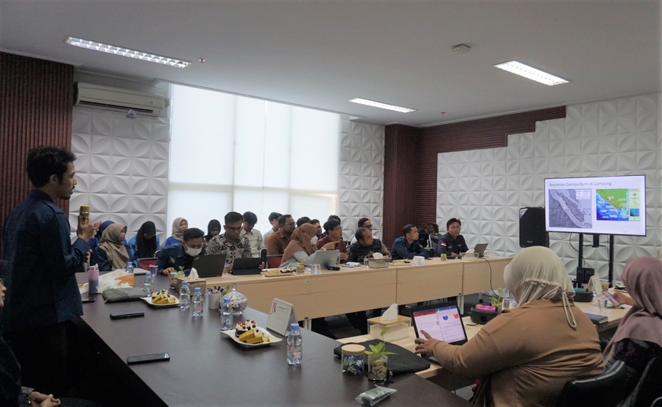 Tingkatkan Kesiapsiagaan Bencana, Prodi Fisika Itera Gelar Sosialisasi Mitigasi Gempa dan Pasang Rute Evakuasi