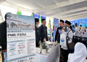 Tim PMB Itera Sosialisasi Penerimaan Mahasiswa Baru di Campus Expo SMAN 1 Sukadana