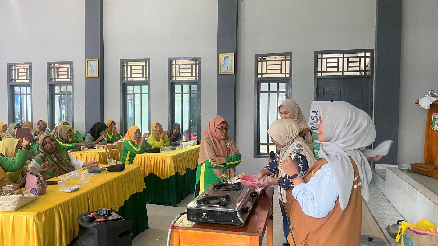 Mahasiswa KKN Tematik Itera Dampingi Warga Desa Labuhan Ratu 1 Ciptakan Inovasi Produk Lokal Berbahan Tahu