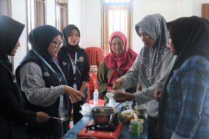 Cegah Stunting, Mahasiswa Itera Ajarkan Inovasi Pangan Fungsional dari Daun Kelor