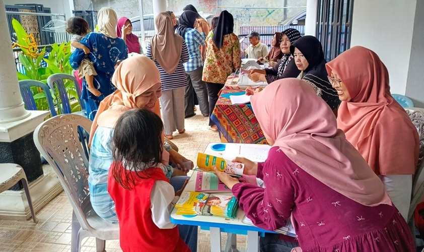 Cegah Stunting Sejak Dini, Tim Dosen Biologi Itera Edukasi Gizi Pangan di Posyandu Teratai