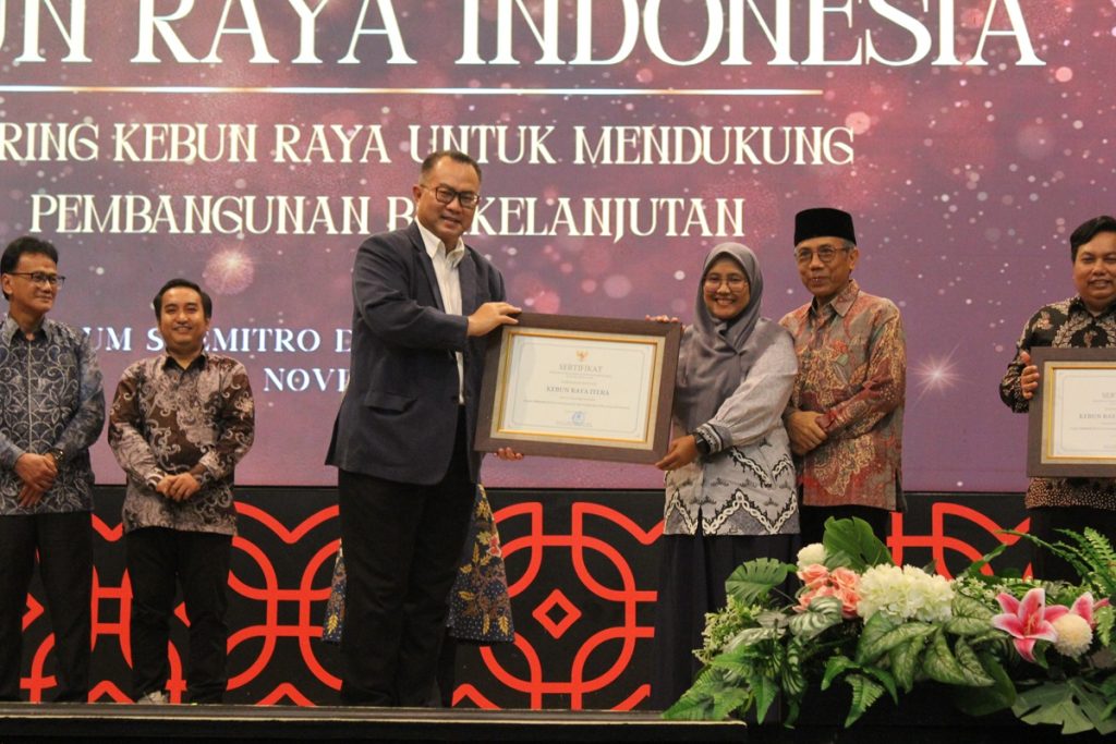 Kebun Raya Itera Kembali Raih Penghargaan Terbaik ke-3 Nasional - ITERA