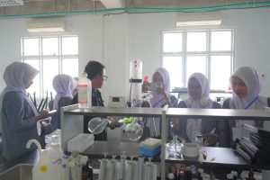 Siswa SMK Negeri 1 Belitang Madang Raya Sumsel Perdalam Wawasan Saintek di Fakultas Sains Itera