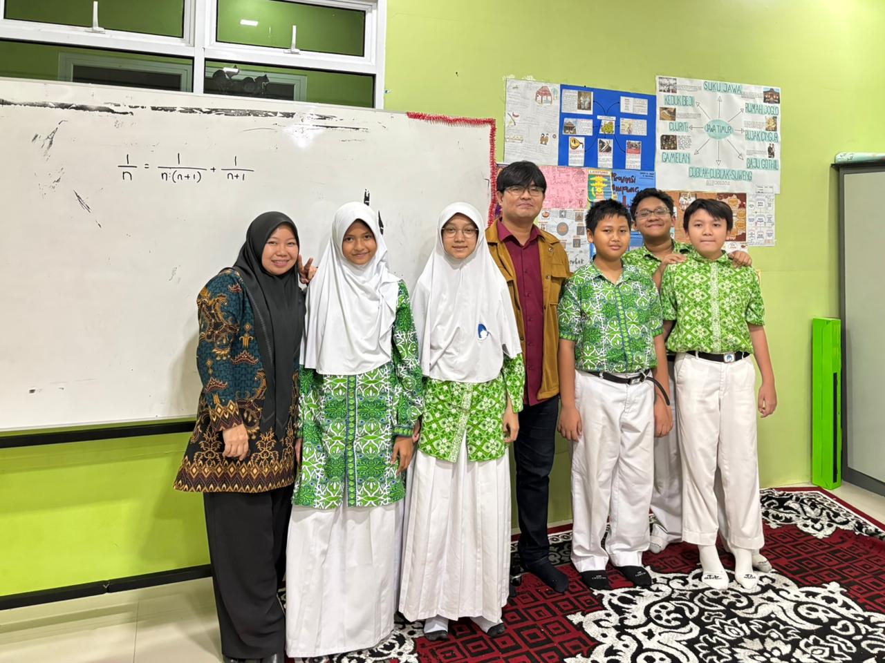 Dosen Teknik Informatika Itera Bimbing Siswa SMP Al Azhar 58 Hadapi Olimpiade Matematika Nasional