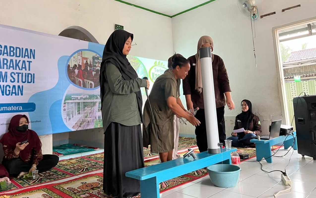 Dosen Teknik Lingkungan Itera Perkuat Literasi Air Bersih dan Sanitasi Masyarakat Purwodadi Dalam