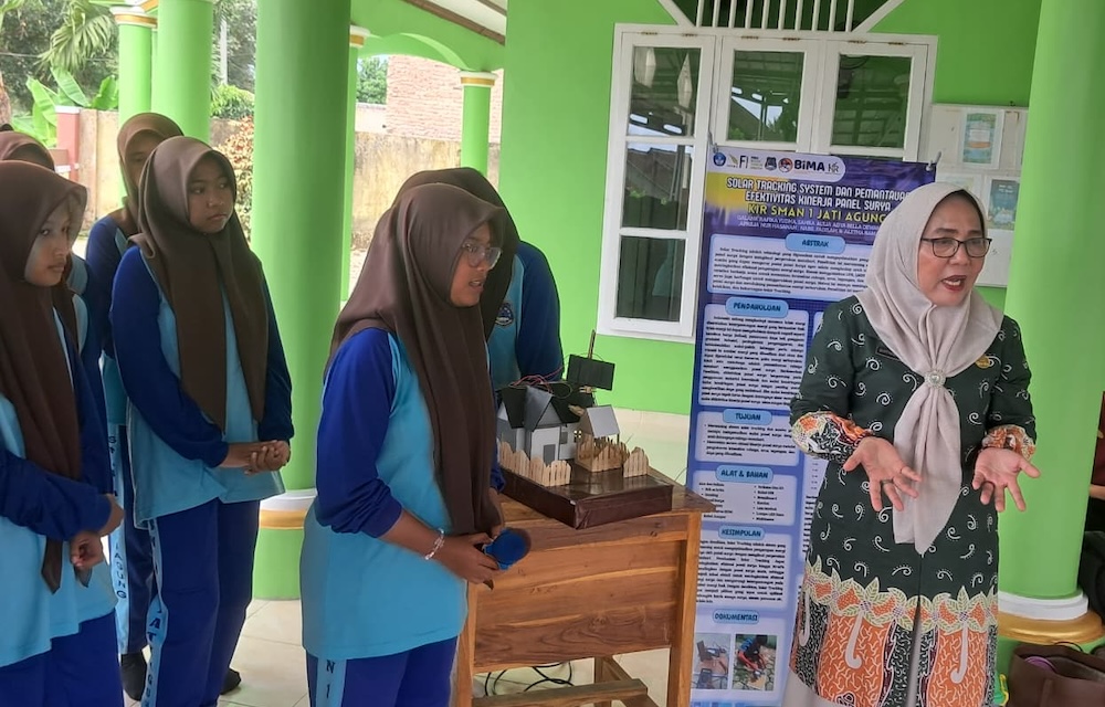 Dosen Fisika Itera Dorong Inovasi Pengelolaan Sampah dan Literasi Sains Siswa SMA