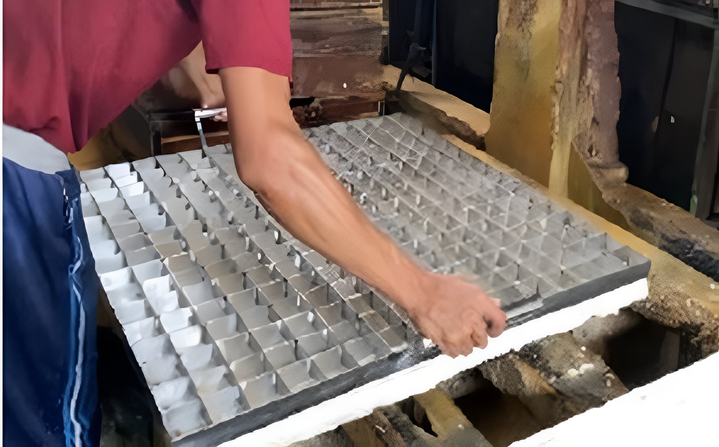 Bantu UMKM, Teknik Industri Itera Rancang Alat Pemotong Tahu Semi-Manual