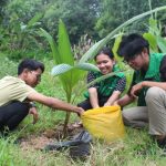 Mahasiswa Itera Tanam Pohon di Desa Karang Anyar, Dorong Desa Hijau Berkelanjutan