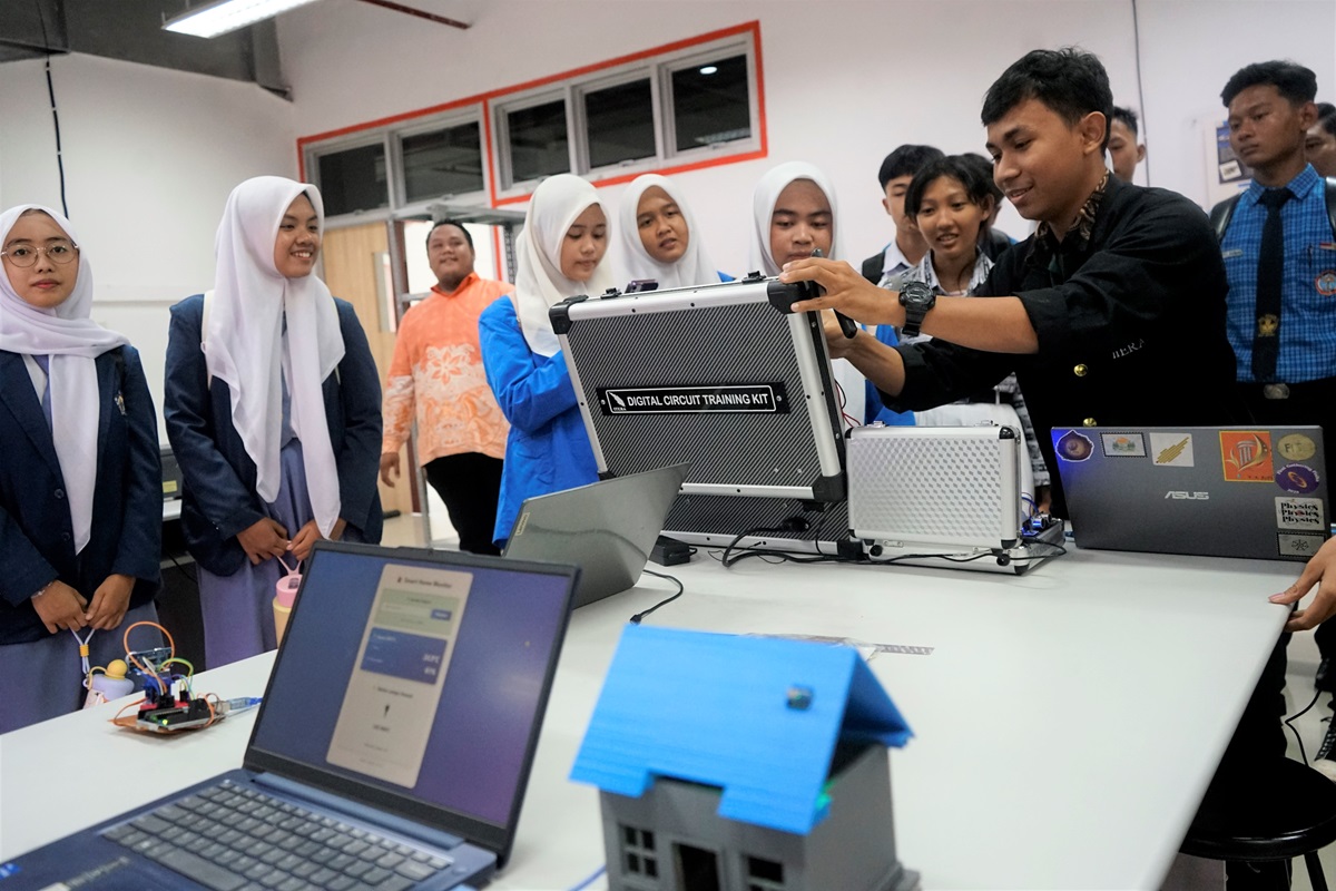 Ratusan Pelajar Lampung Ikuti Fisika Open Day, Sehari Jadi Mahasiswa Fisika Itera