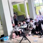 Tak Hanya Teori, Siswa SMAN 2 Metro Belajar Pengumpulan Data Suhu dan Cahaya bersama Dosen Fisika Itera