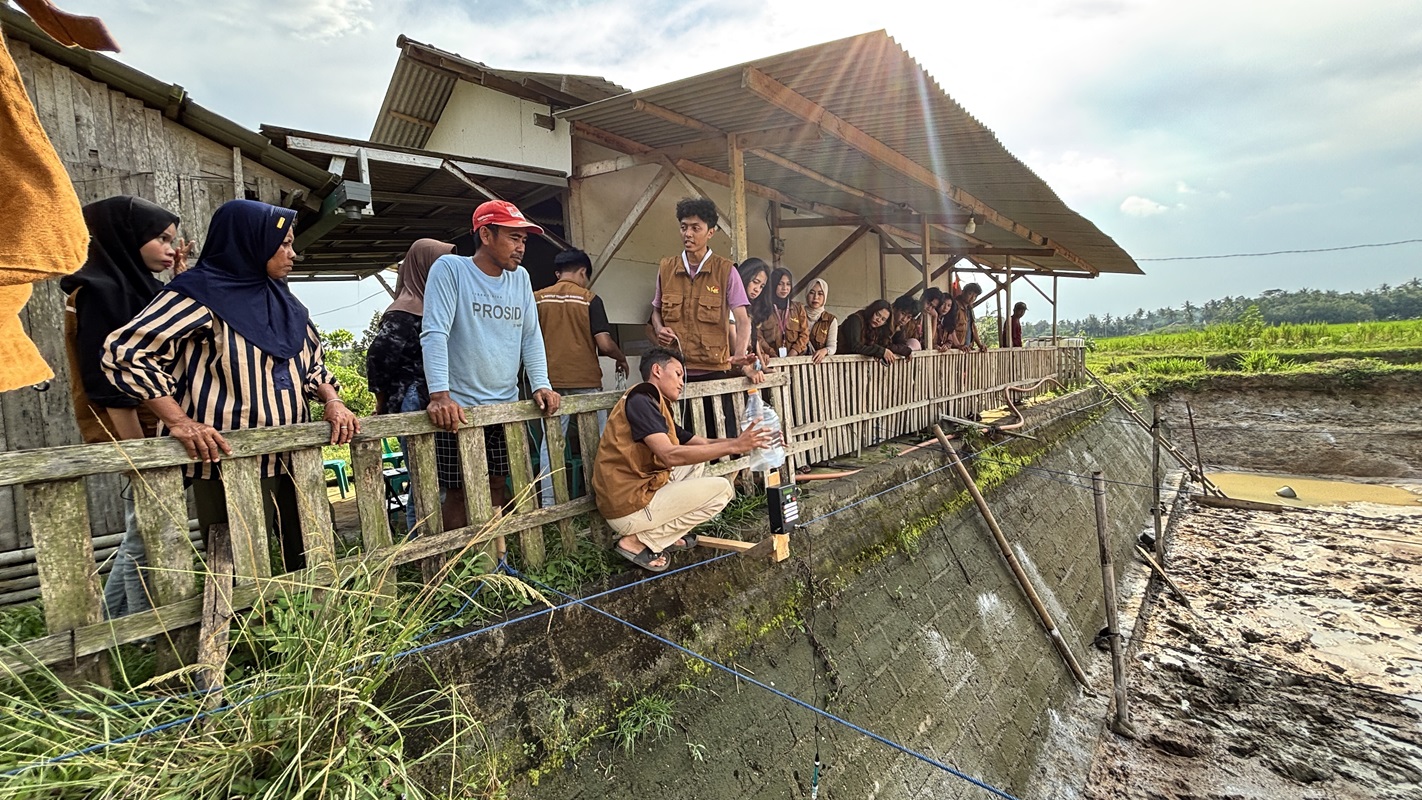 Bantu Pembudidaya Ikan, Mahasiswa Itera Rancang Alat Pantau pH dan Ketinggian Air Otomatis