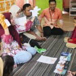 Lestarikan Budaya, Dosen Pariwisata dan DKV Itera Mendongeng Cerita Rakyat Lampung di Sekolah Alam